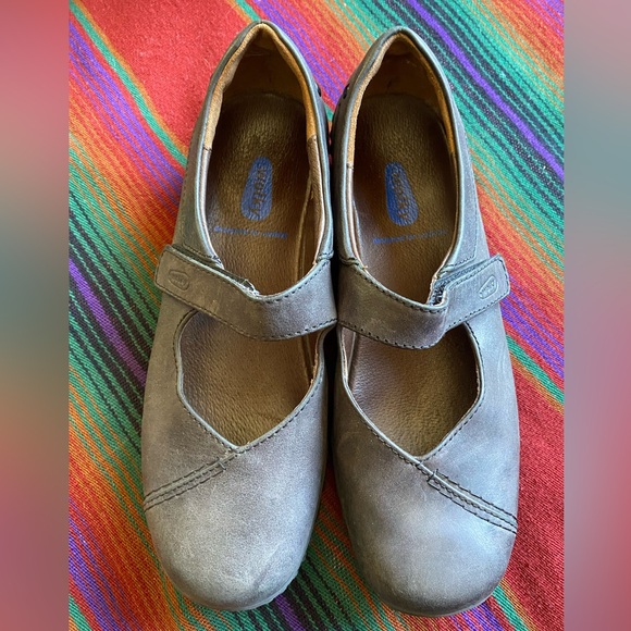 Wolky Leather Maryjane Shoes. Velcro closure. Size 7 US. Charcoal. Like new! - Picture 2 of 12